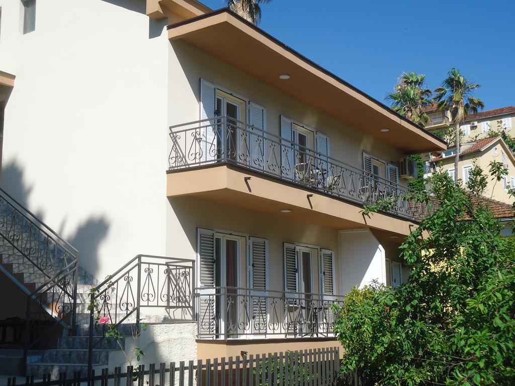 Apartments Forte Mare Herceg Novi Exterior photo