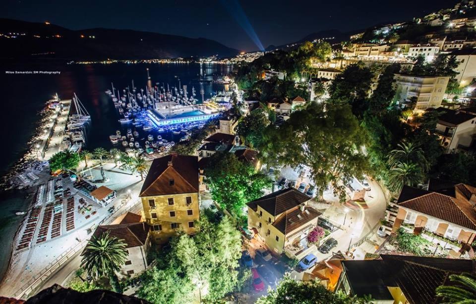 Apartments Forte Mare Herceg Novi Exterior photo